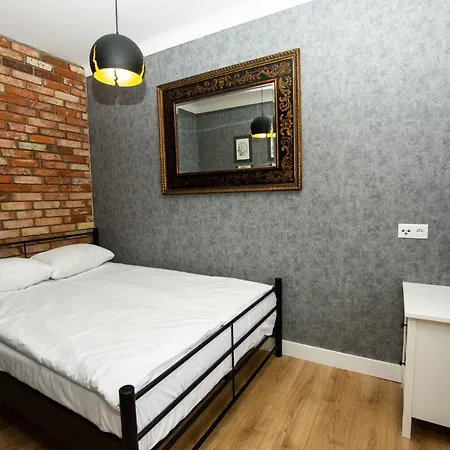 Showtime Apartment *